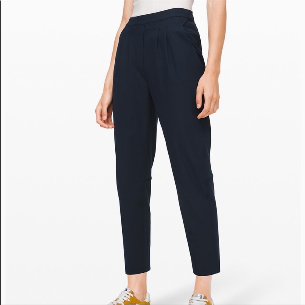 Essential High Rise Trouser